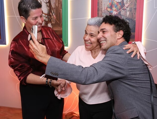 Essa foi uma das raras aparições públicas de Cláudia Rodrigues, diagnosticada em 2000 com esclerose múltipla. Somente em julho de 2006, porém, ela revelou publicamente que era portadora da condição. 