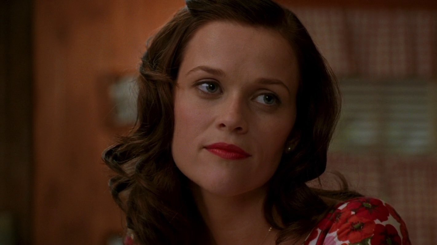 Em 2005, interpretou a cantora country June Carter, ao lado de Joaquin Phoenix como Johnny Cash, na cinebiografia “Johnny e June”. O filme foi um sucesso de crítica e sua atuação a fez ganhar um Oscar, um Globo de Ouro e um BAFTA de Melhor Atriz.  Reese voltou a ser indicada ao Oscar de Melhor Atriz em 2015 pelo filme “Livre”.
