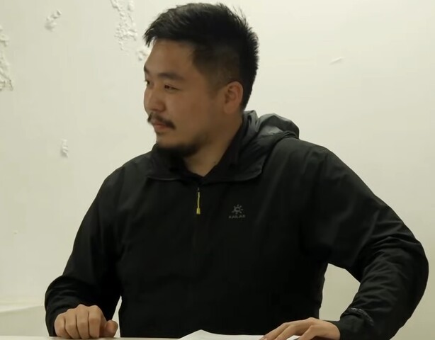 <p>O suspeito, Zhang Kequn, foi abordado e agentes encontraram insetos vivos em sua bagagem. Segundo o promotor Allen Mulama, 1.948 formigas estavam guardadas em tubos de ensaio, enquanto outras 300 foram escondidas em rolos de papel higiênico.</p>
