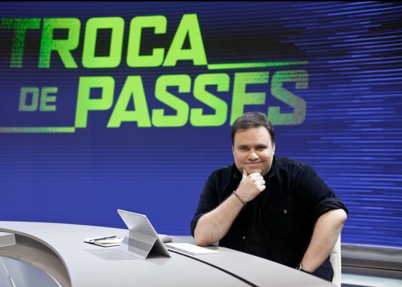 Outra morte que comoveu a todos foi a de Rodrigo Rodrigues. Nascido em 1975, era apresentador esportivo e trabalhou em duas das principais emissoras do segmento no país, ESPN e SporTV. Ele morreu em 2020, aos 45 anos, vítima de trombose venosa cerebral associada à COVID-19.
