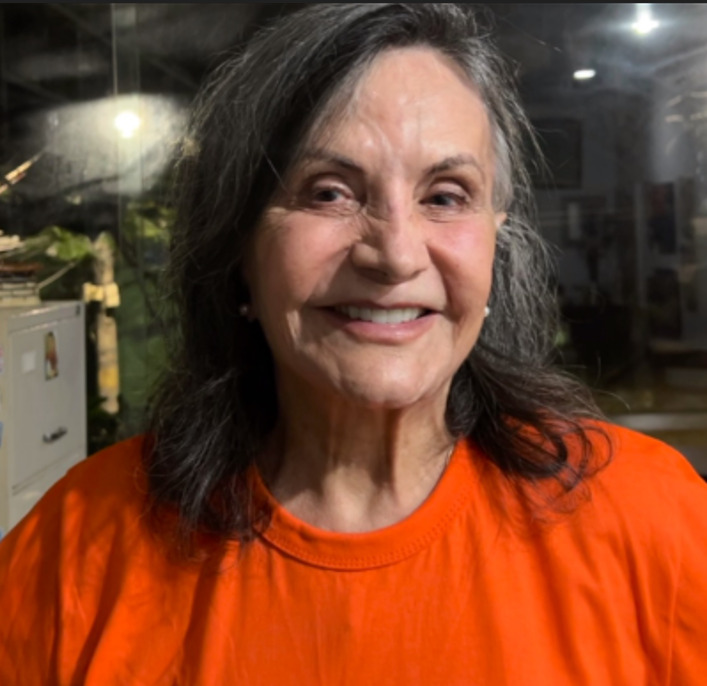 <p>Ela é considerada uma das primeiras mocinhas da televisão brasileira. Estreou em novelas em 1964, em “A Moça que Veio de Longe”, produzida pela extinta TV Excelsior, no papel de Maria Aparecida. Desde então, integrou o elenco de mais de 40 novelas, em diferentes emissoras.</p>
