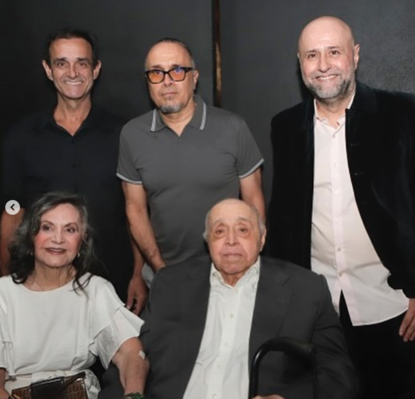 <p>Rosamaria é casada desde 1959 com o ator Mauro Mendonça, a quem conheceu durante uma montagem teatral. O casal tem três filhos: o músico João Paulo Mendonça, nascido em 1963, o ator Rodrigo Mendonça, nascido em 1964, e o diretor de TV Mauro Mendonça Filho, nascido em 1965.</p>
