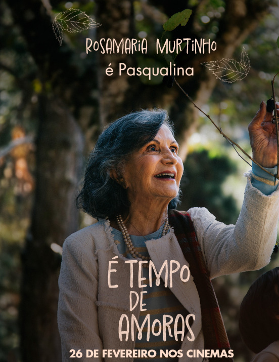 <p>Já na casa dos 90 anos, Rosamaria tem esse mesmo estilo de vida. Em 2025, depois de participar da novela “Dona de Mim”, foi protagonista do filme “É Tempo de Amoras”, dirigido por Anahí Borges, e retornou ao teatro com “Uma Vida em Cores”. Tanto no cinema quanto nos palcos, interpreta mulheres que não permitem que a idade limite seus projetos.</p>
