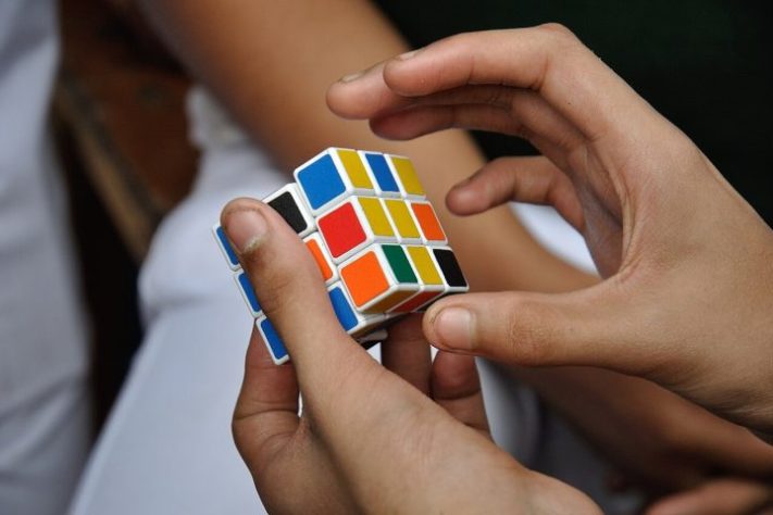 Cubo mágico - Wikimedia Commons/Biswarup Ganguly