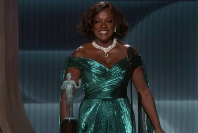 Viola Davis vibra com premiação de Michael B. Jordan no SAG Awards