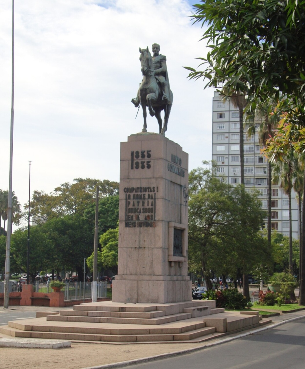 Foi uma guerra civil entre os republicanos gaúchos e o Império do Brasil. Mesmo sem vencer, os farroupilhas deixaram um legado de resistência e identidade regional. A estátua de Bento Gonçalves em Porto Alegre lembra um dos líderes da revolução. A seguir, veja importantes pontos do Rio Grande do Sul.
