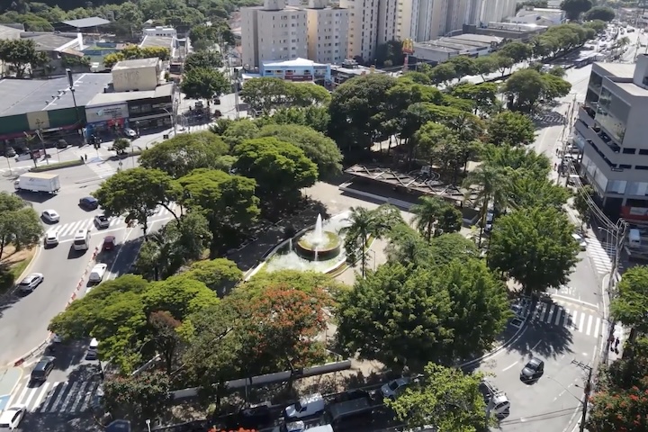Hoje, Taboão da Serra possui forte integração econômica com a capital paulista, funcionando como importante área residencial e comercial para trabalhadores que se deslocam diariamente entre as duas cidades. 