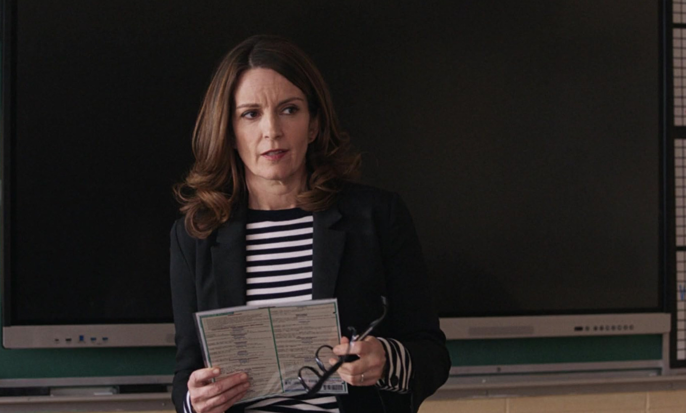 Depois, o filme ganhou uma adaptação para a Broadway como musical, que recebeu 12 indicações ao Tony Awards em 2018. Em 2024, uma versão adaptada do musical, estrelada por Reneé Rapp e Angourie Rice, chegou ao cinema, com Fey novamente como roteirista e no papel da Srta. Norbury.
