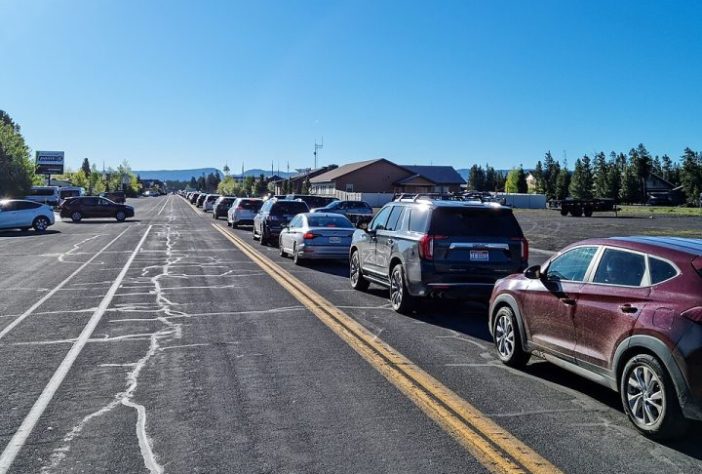 Fila no Parque Nacional Yellowstone, Estados Unidos – Wikimedia Commons/Dietmar Rabich
