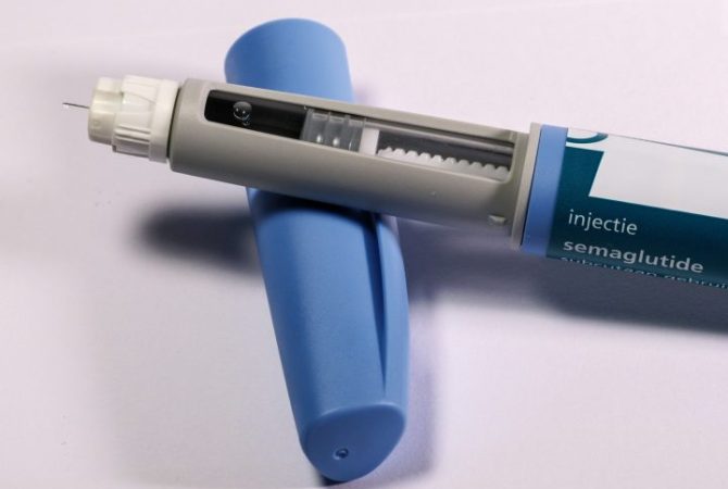 Fim da patente da semaglutida deve aumentar acesso a canetas emagrecedoras no Brasil; veja dicas para evitar produtos falsos