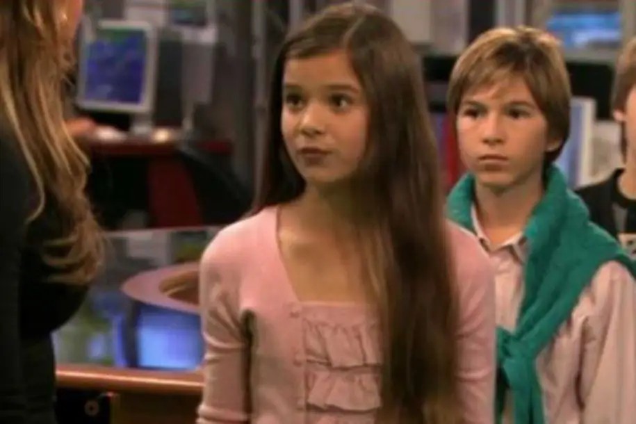 <p>Depois, passou a atuar em filmes estudantis e anúncios publicitários. Também trabalhou como modelo, tendo seu primeiro contrato com a marca Gap Inc. Sua estreia na televisão ocorreu em 2007, em um episódio da sitcom da Fox “Back to You”.</p>
