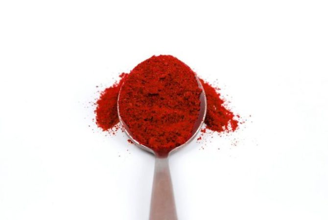 Páprica tem origem no mesmo grupo botânico das pimentas, mas arde menos; veja principais usos do tempero