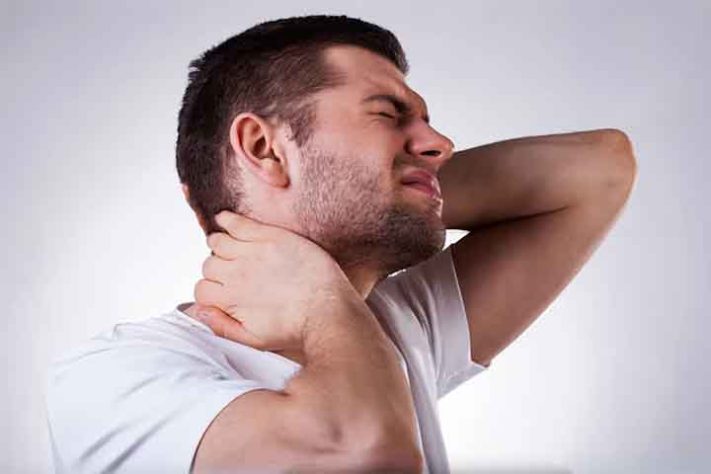 Neoplasia tira narrador Luis Roberto da Copa do Mundo