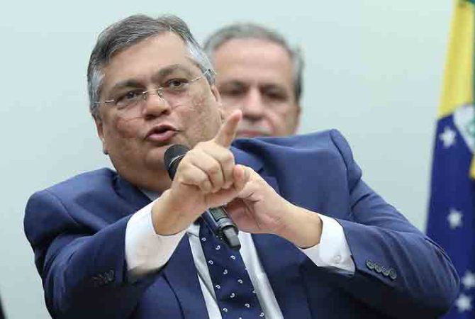 Ministro do STF Flávio Dino propõe endurecer penas para crimes no Judiciário