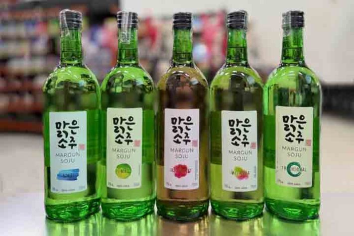 Bebidas japonesas saquê, soju e shochu