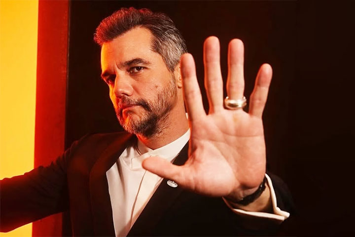 Em outra postagem, Malafaia mencionou “artista que mama grana dos contribuintes”. A ação movida por Moura destaca que o ator não teve participação direta na captação de recursos para o filme em questão, que teve R$ 28 milhões de orçamento, rebatendo uma das principais linhas de crítica levantadas pelo religioso. 
