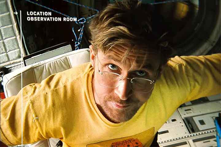 O sucesso, com direção de Phil Lord e Christopher Miller, não se limita ao público. A produção também vem conquistando a crítica e alcançou a melhor avaliação entre os filmes protagonizados por Ryan Gosling no site “Rotten Tomatoes”.
