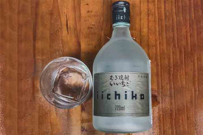 Bebidas japonesas saquê, soju e shochu
