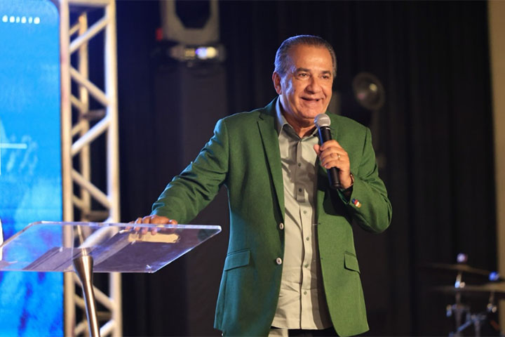 O pastor ainda declarou que não fez acusações de corrupção contra o ator, sustentando que suas críticas se limitaram ao campo político e ideológico. “Qual é a acusação pessoal que eu faço a ele de corrupção de alguma coisa? Nenhuma. É uma vergonha para esse cara. Vai voltar a apanhar de novo nas redes sociais”, completou.
