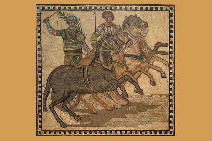 Durante o Império Romano, o rio foi usado como fronteira natural contra povos germânicos, bem como serviu de rota vital para expansão militar e comercial. Ao longo dos séculos, continuou a ser palco de disputas e integração europeia.
