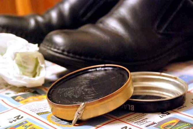 Como a graxa de sapato é aliada na conservação e no brilho do couro