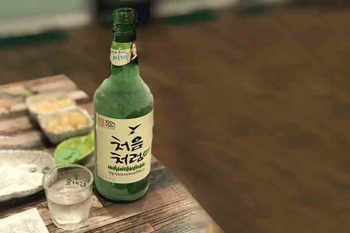 Bebidas japonesas saquê, soju e shochu