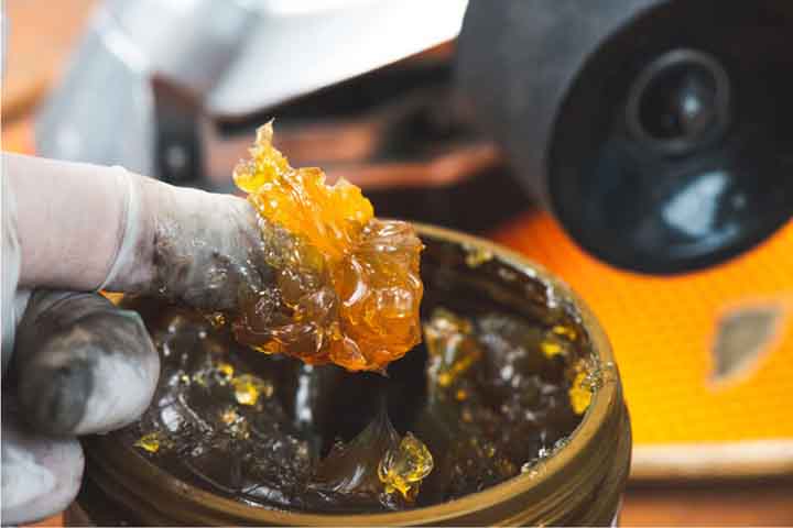 Nos últimos anos, o desenvolvimento de novas tecnologias tem impulsionado a criação de graxas mais eficientes e menos agressivas ao meio ambiente, incluindo formulações biodegradáveis e com menor toxicidade. 
