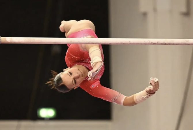 Ginasta brasileira de 18 anos ‘inaugura’ movimento nas barras assimétricas e ganha ‘nome exclusivo’; confira!