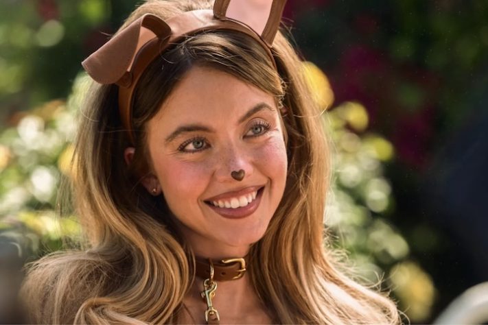 Sydney Sweeney em cena de 