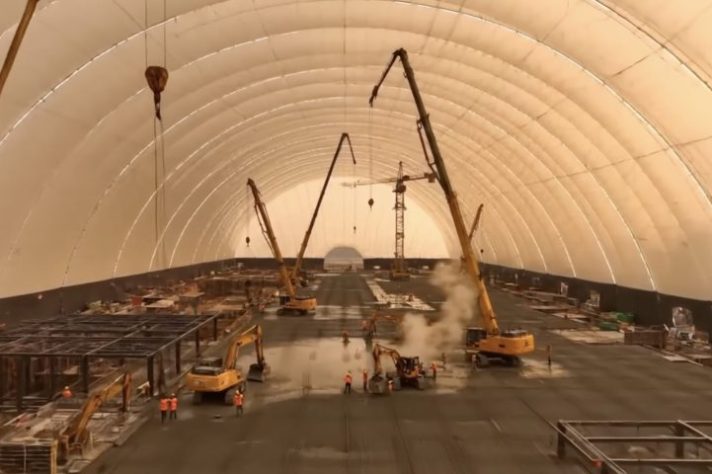 China inova e usa bolhas em obras para evitar poeira e poluição sonora - Imagem gerada por IA