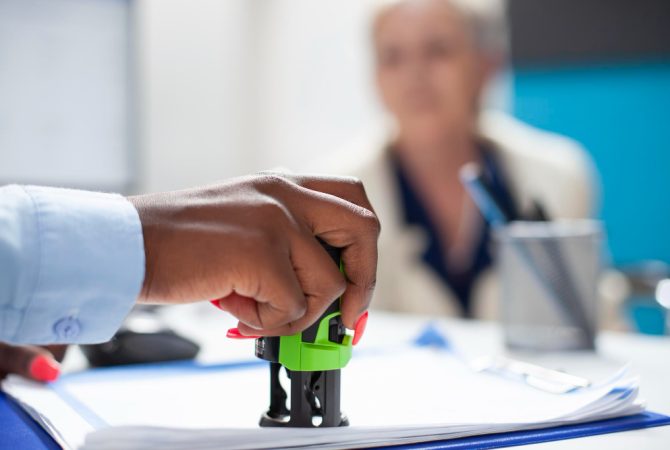 Da Antiguidade aos escritórios e escolas: carimbos foram instrumentos de autenticação e são usados até hoje