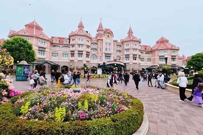 Disneyland Paris, Euro Disney Resort, França - Reprodução do Youtube Canal Jay and Karolina