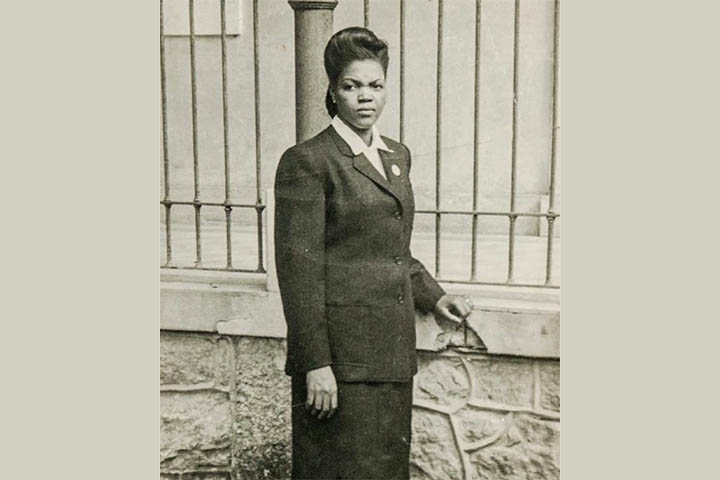 Apesar da forte inclinação artística, sua vida profissional começou em outra área. Dona Ivone formou-se em enfermagem e serviço social, atuando na área da saúde, com destaque para o trabalho em hospitais psiquiátricos ao lado da reconhecida médica Nise da Silveira. Ela exerceu práticas ligadas à terapia ocupacional e à humanização do tratamento de pacientes, contribuindo para avanços na reforma psiquiátrica brasileira. 
