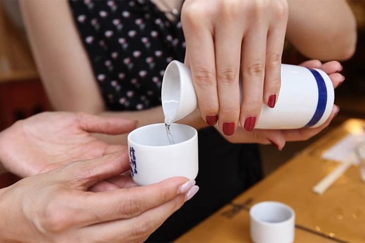 Saquê, a tradicional bebida alcoólica japonesa