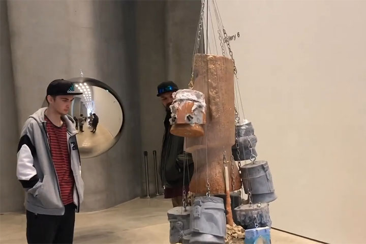 O centro reúne um acervo completo do artista, atraindo pesquisadores e criadores interessados nas relações entre percepção sensorial e linguagem visual. Além disso, mantém programação ativa com eventos, mostras e festivais que estimulam o intercâmbio cultural. 