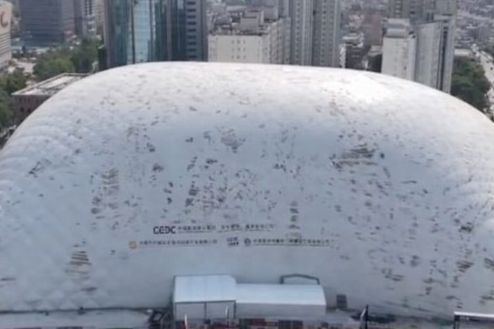 China inova e usa bolhas em obras para evitar poeira e poluição sonora - Reprodução/YouTube