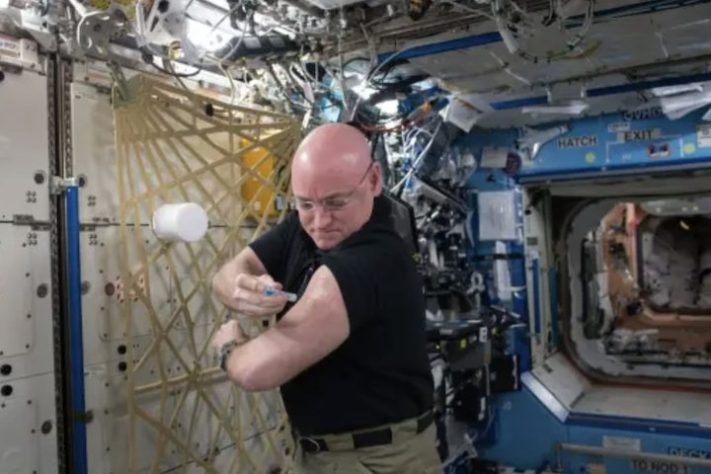 Experimento com gêmeos astronautas mostrou como o espaço altera o DNA, o cérebro e o sistema imunológico - Divulgação/NASA