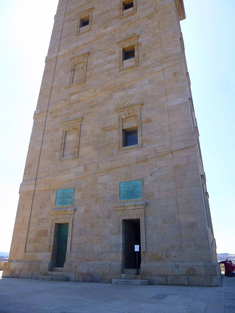 Em 2009, a UNESCO reconheceu a torre como Patrimônio Mundial. O título reforça sua importância universal, destacando tanto o valor histórico quanto o papel cultural que desempenha na identidade galega.