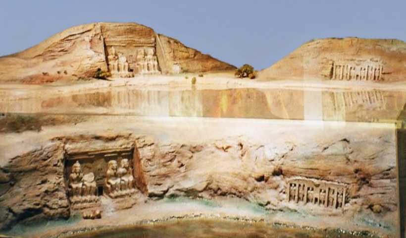 Visitar Abu Simbel é vivenciar uma jornada única, marcada pela imponência das esculturas e pela atmosfera espiritual que envolve o local. O sítio recebe milhares de turistas todos os anos, atraídos pela história e pelo espetáculo solar. A experiência combina contemplação, aprendizado e emoção, tornando-se inesquecível.
