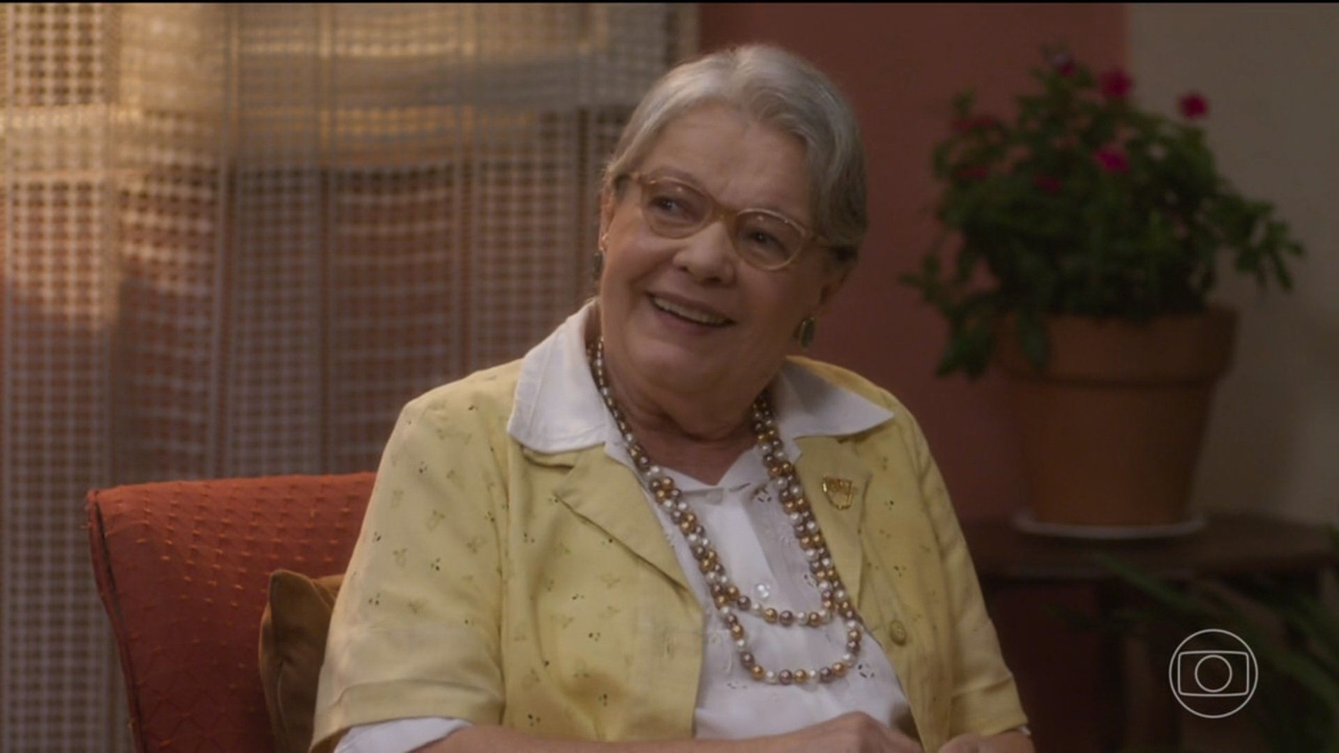 Assim, atuou em novelas e séries como “Tieta”, “Simplesmente Maria”, “Sinhazinha Flô”, “O Tempo e o Vento”, “Anos Rebeldes”, “O Rei do Gado”, “Terra Nostra”, “Aquarela do Brasil”, “A Casa das Sete Mulheres”, “América”, “Páginas da Vida”, “Caras e Bocas”, “Flor do Caribe”, “Os Dias Eram Assim”, “Tempo de Amar”, “Garota do Momento”, entre outras.
