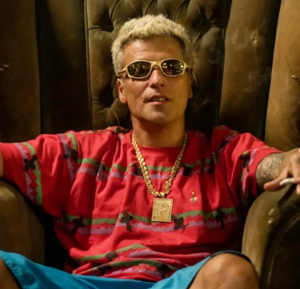 Em 2019, o ator não renovou seu contrato com a TV Globo e, desde então, passou a atuar em projetos para diferentes plataformas de streaming. Participou de produções como 