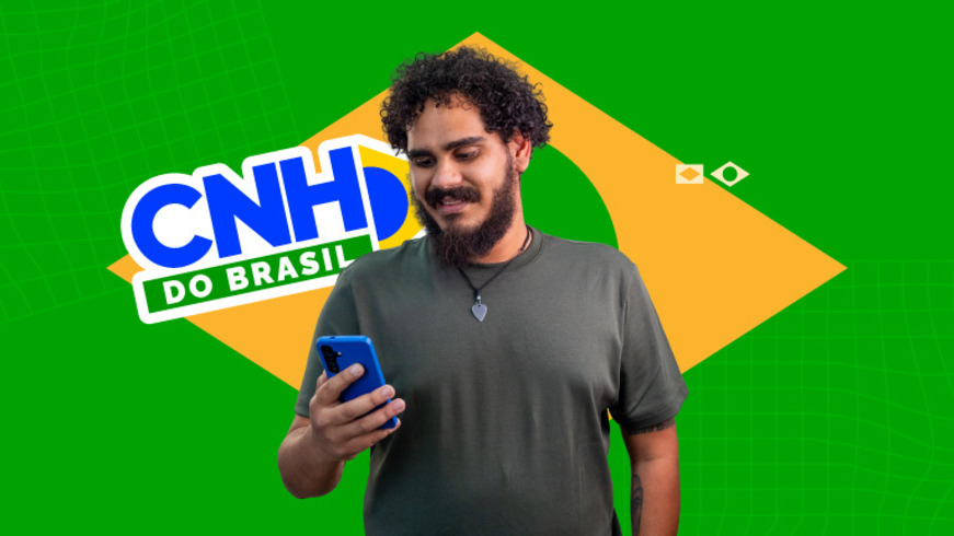 Uma das principais novidades é o curso teórico gratuito, oferecido em formato online por meio de plataforma oficial. O conteúdo também pode ser feito presencialmente em centros credenciados, conforme a preferência do candidato.