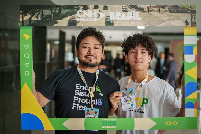 A redução de custos é um dos principais objetivos da nova proposta. Dependendo do estado e das escolhas do candidato, o valor total pode cair significativamente.