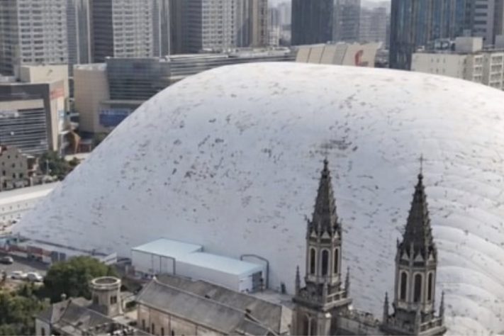 China inova e usa bolhas em obras para evitar poeira e poluição sonora - Reprodução/YouTube