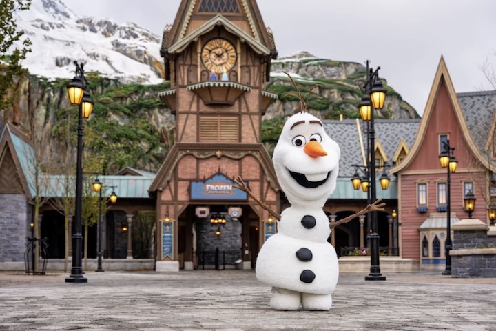 Disneyland Paris inaugura área de Frozen com palácio de gelo – Divulgação/Disney Parks Blogs
