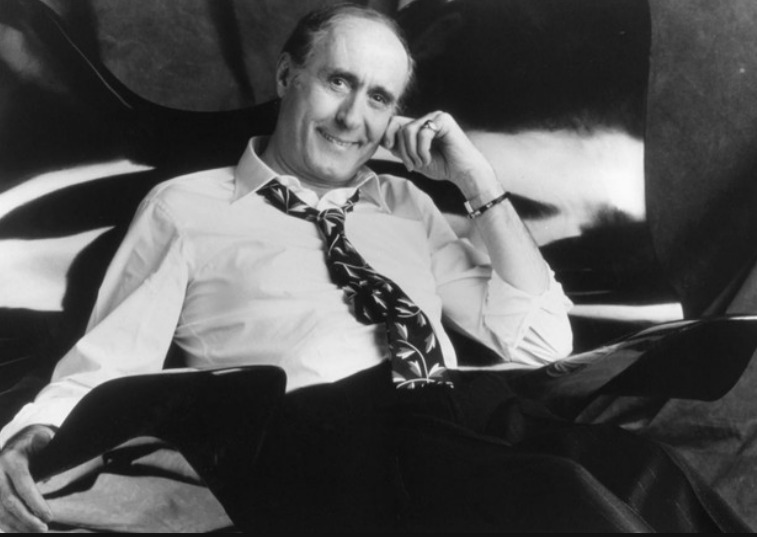 Ele trabalhava na adaptação musical para o teatro de 