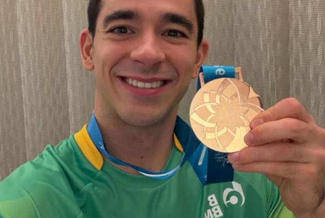 Hugo Calderano conquista bronze na Copa do Mundo de Tênis de Mesa