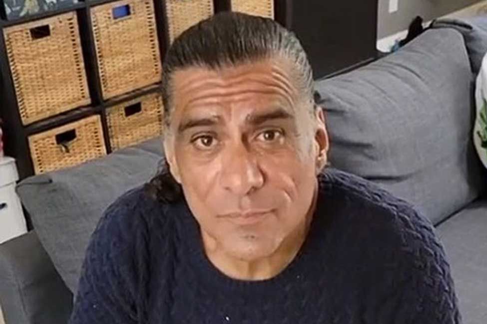 O ator também enfrentava problemas com drogas. Um dia antes de sua morte, participou de um podcast e, ao ser questionado se estava sóbrio, respondeu: “Não. Eu já perdi tudo, minha casa pegou fogo. Não vou largar as drogas. Não vou largar a bebida. Elas são minhas amigas.” Além disso, revelou que havia passado um período em hospitais psiquiátricos.
