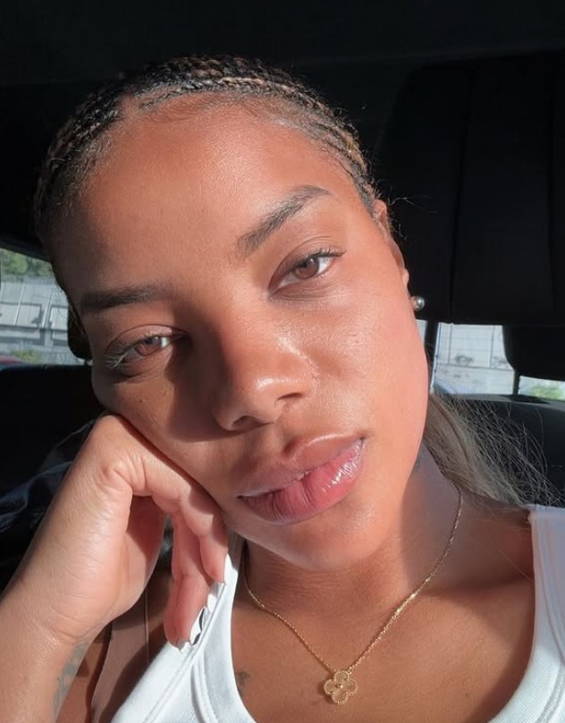 Ludmilla é filha de Silvana Oliveira e de Luiz Antônio Silva, que foi preso quando ela ainda era bebê, e foi criada em meio a dificuldades financeiras pela mãe, com apoio da família. Após o sucesso na música, Ludmilla chegou a ajudar financeiramente o pai, mas em 2021 obteve uma medida protetiva contra ele após denunciá-lo por extorsão.
