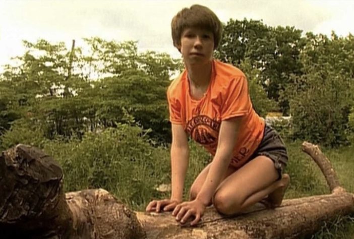 Oxana Malaya, a menina que viveu entre cães na Ucrânia - Divulgação